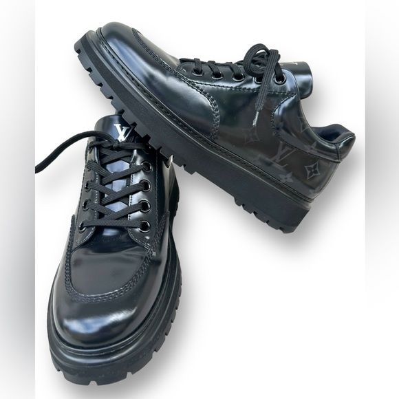 LOUIS VUITTON MEN SIZE 8.5 Abbesses black Derby EXCELLENT CONDITION - Picture 2 of 10